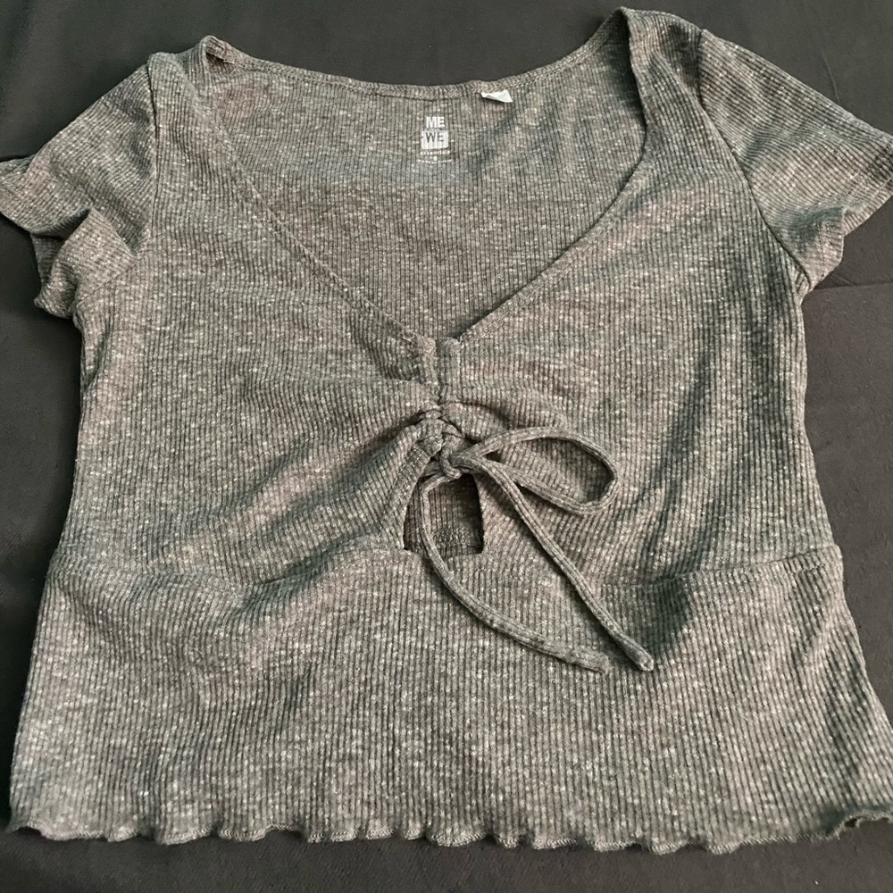 Pacsun Me to We Gray cropped Tee